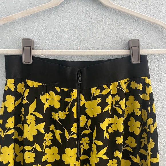 Alice and Olivia High Low Skirt Yellow and black floral size 4 - Picture 7 of 7